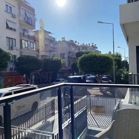 New In Center, 3 Min Walk To Apartament *