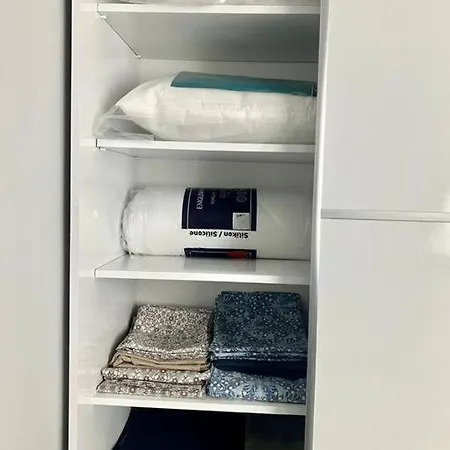 דירה New In Center, 3 Min Walk To