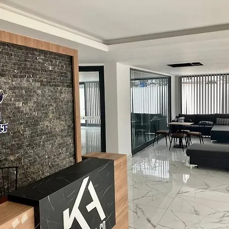 New In Center, 3 Min Walk To דירה *